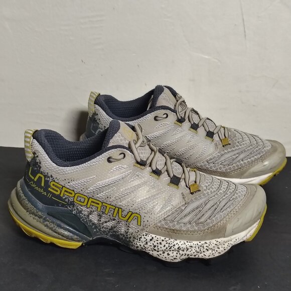 La Sportiva Akasha II Women's Size 6.5 Mountain Trail Running Shoes Shadow - Picture 1 of 13
